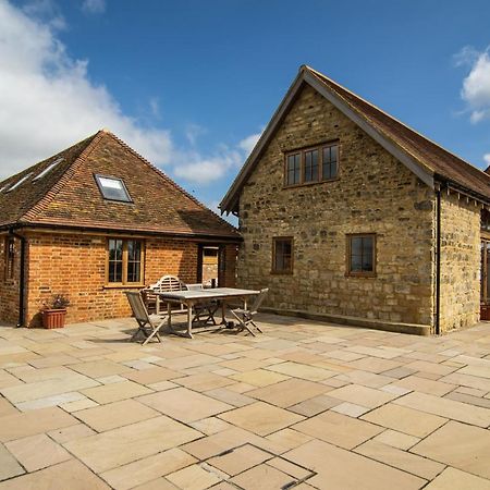 Parkfields Barns Self Catering Accommodation バッキンガム エクステリア 写真