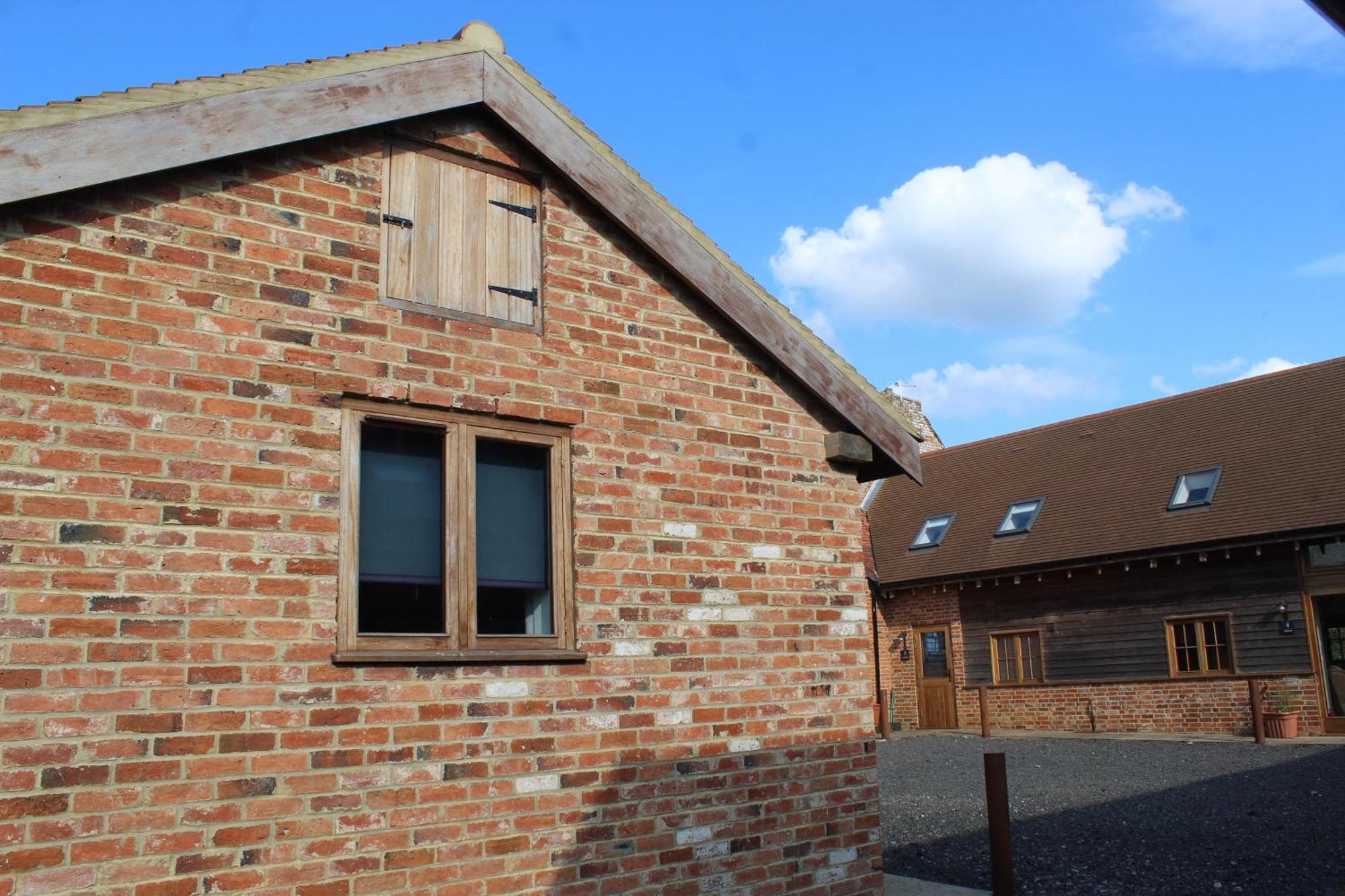 Parkfields Barns Self Catering Accommodation バッキンガム エクステリア 写真