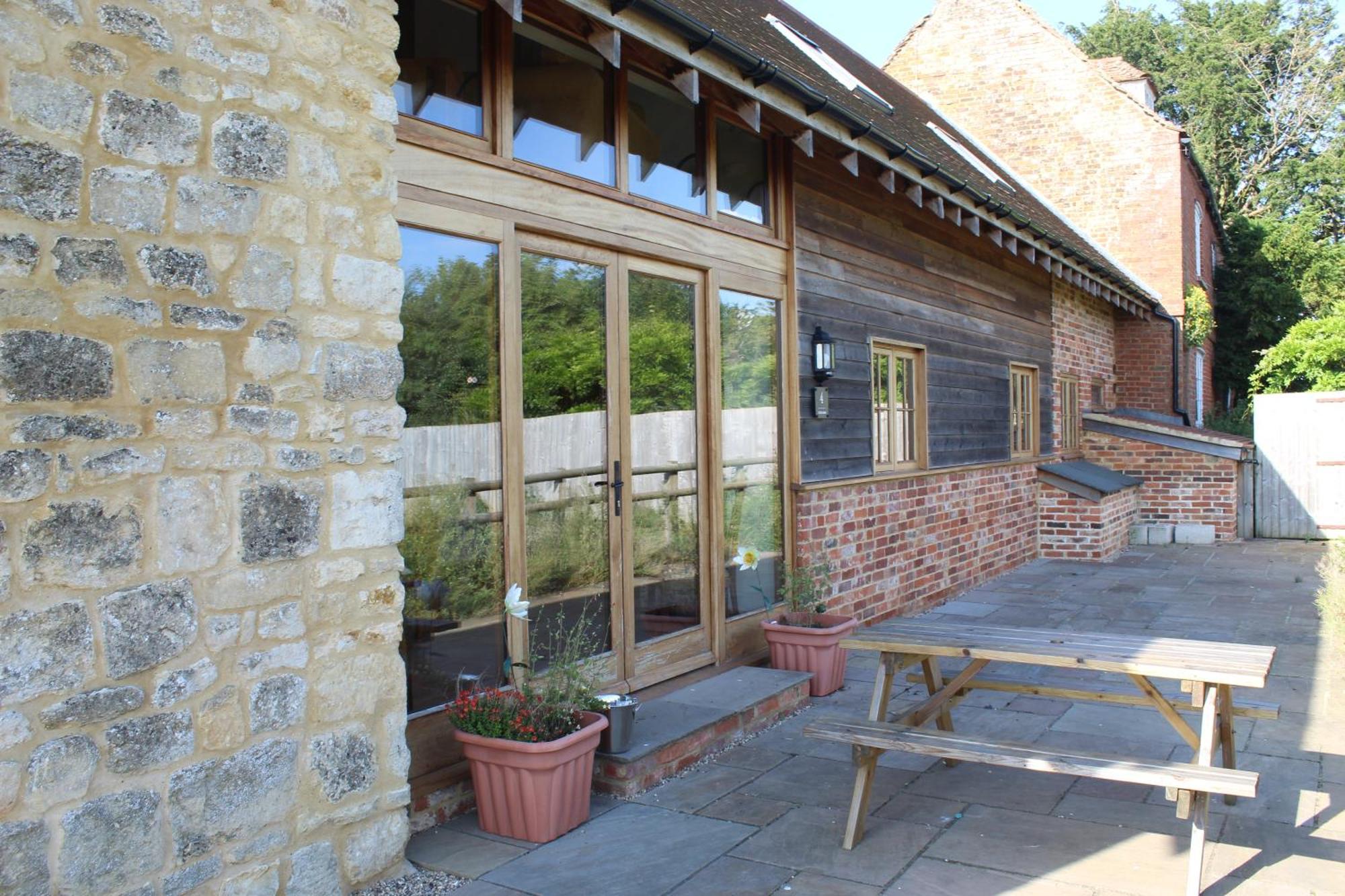 Parkfields Barns Self Catering Accommodation バッキンガム エクステリア 写真