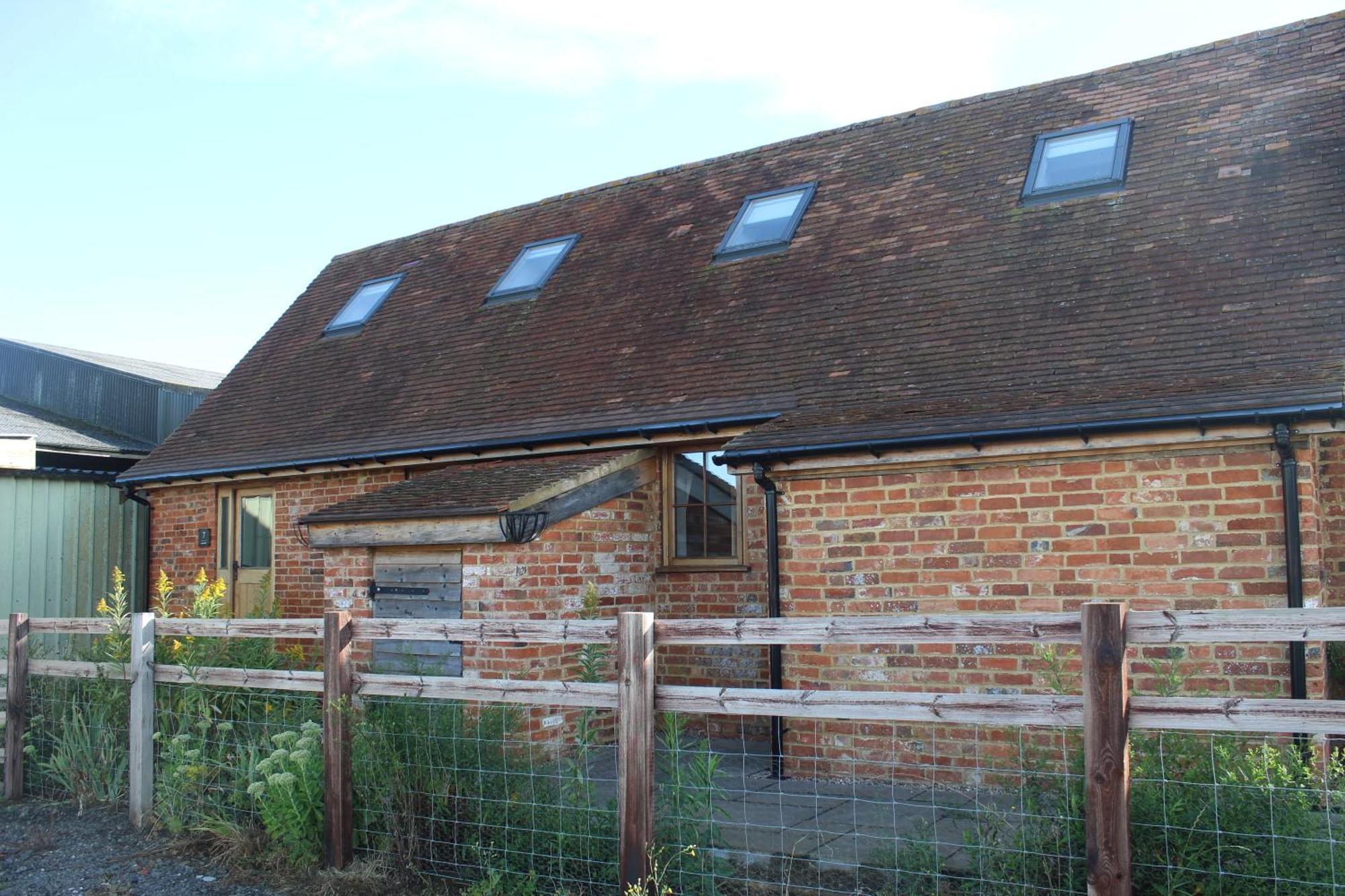 Parkfields Barns Self Catering Accommodation バッキンガム エクステリア 写真